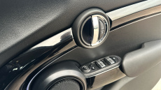 MINI Hatchback 1.5 Cooper Classic 5dr Auto Petrol Hatchback